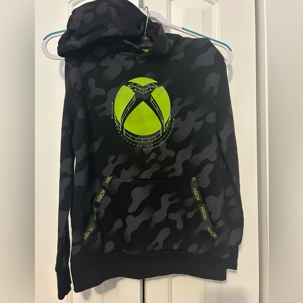 PlayStation Hoodie and Jogger Set of 3 pieces size 8 like new!!